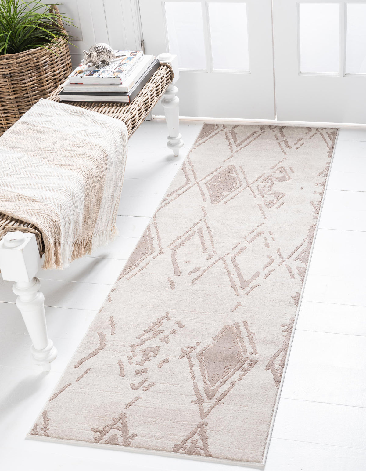 Nimes – Faded Diamond Motif Area Rug
