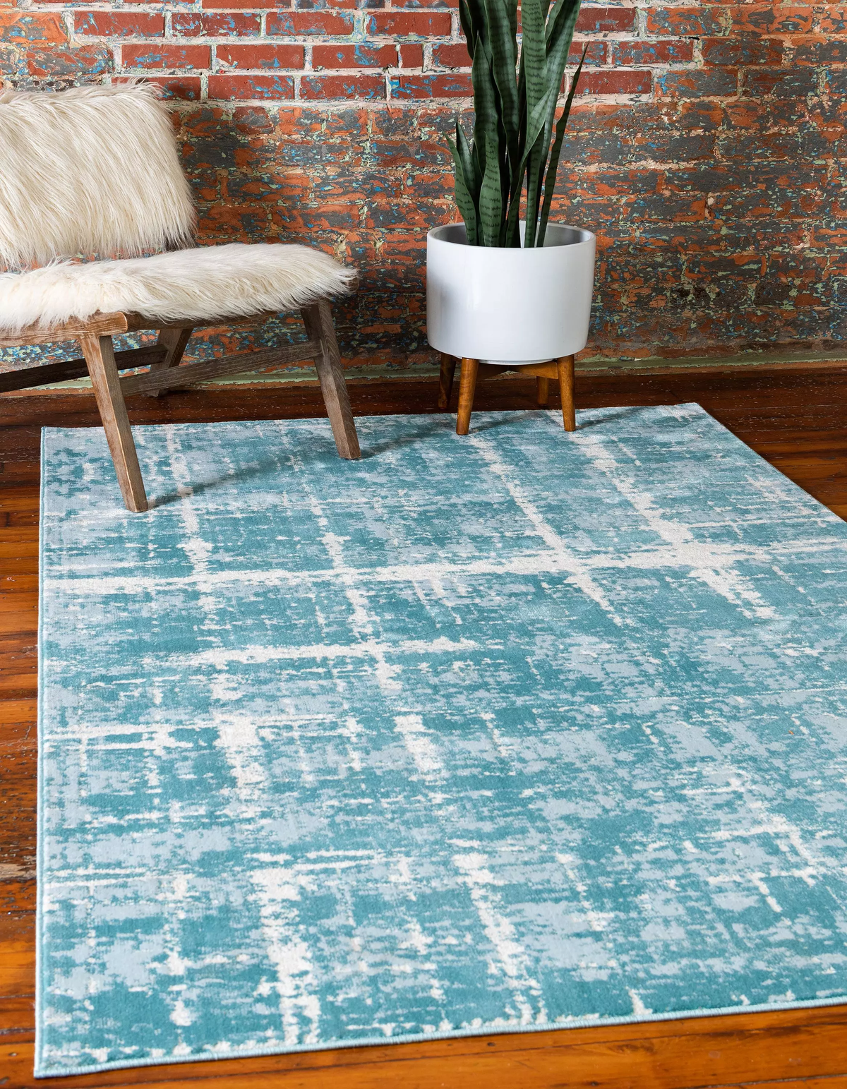 Manon – Distressed-Look Modern Area Rug