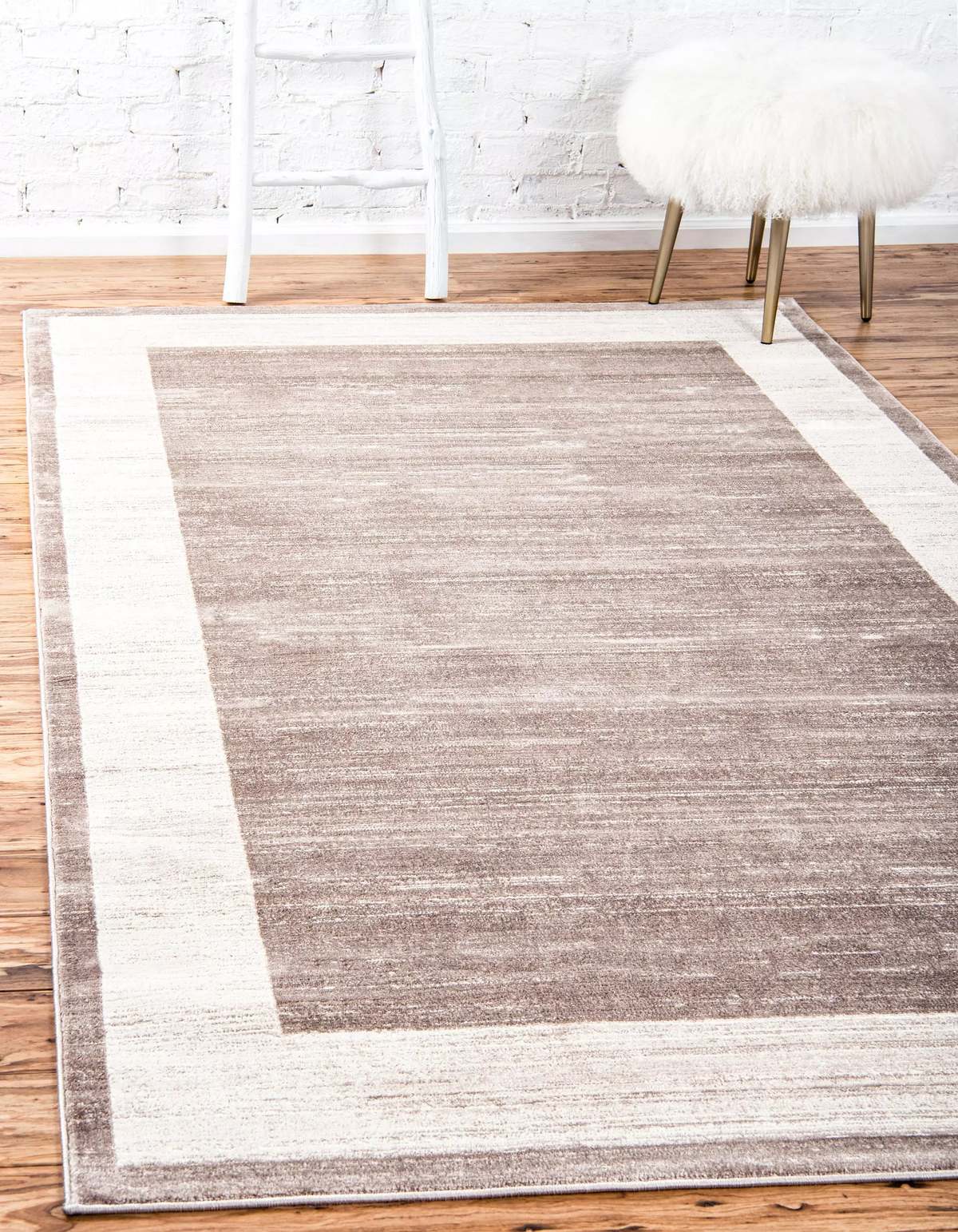 Blois – Simple Border Modern Area Rug