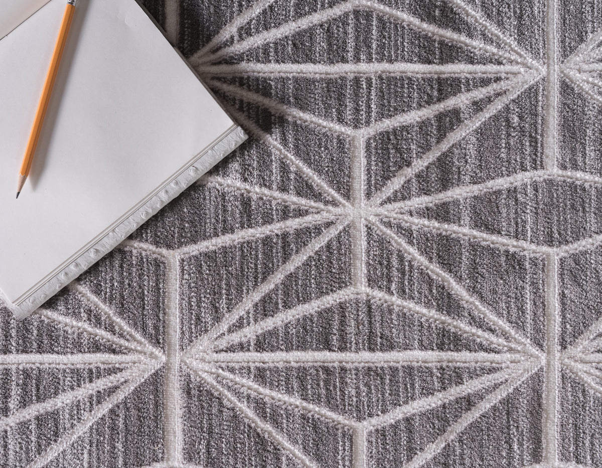 Elodie – Geometric Pattern Modern Rug