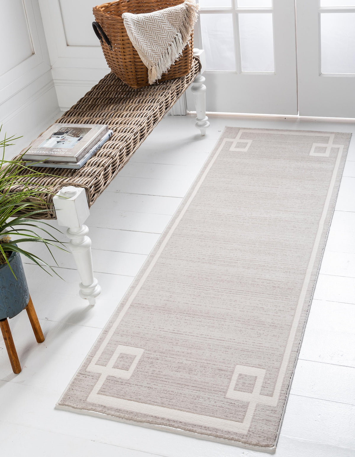 Reims – Bordered European-Style Area Rug