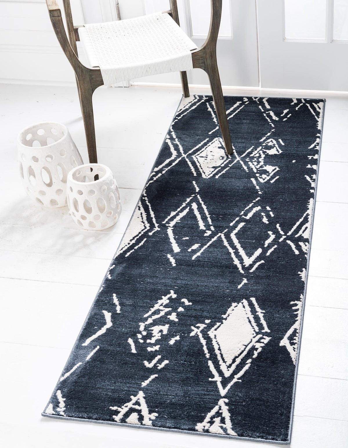 Nimes – Faded Diamond Motif Area Rug