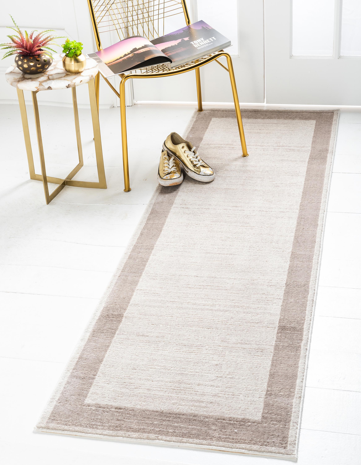 Blois – Simple Border Modern Area Rug