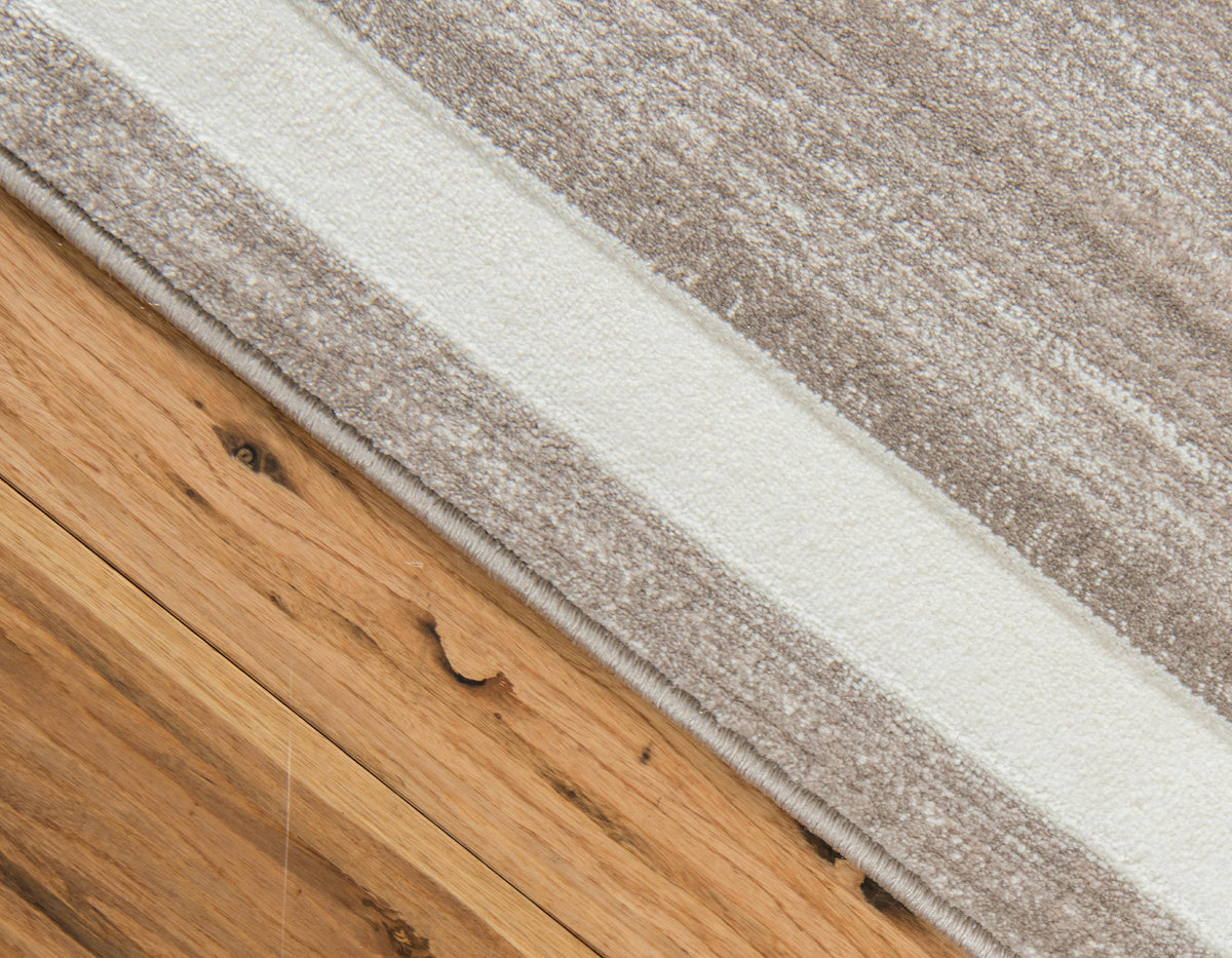 Reims – Bordered European-Style Area Rug