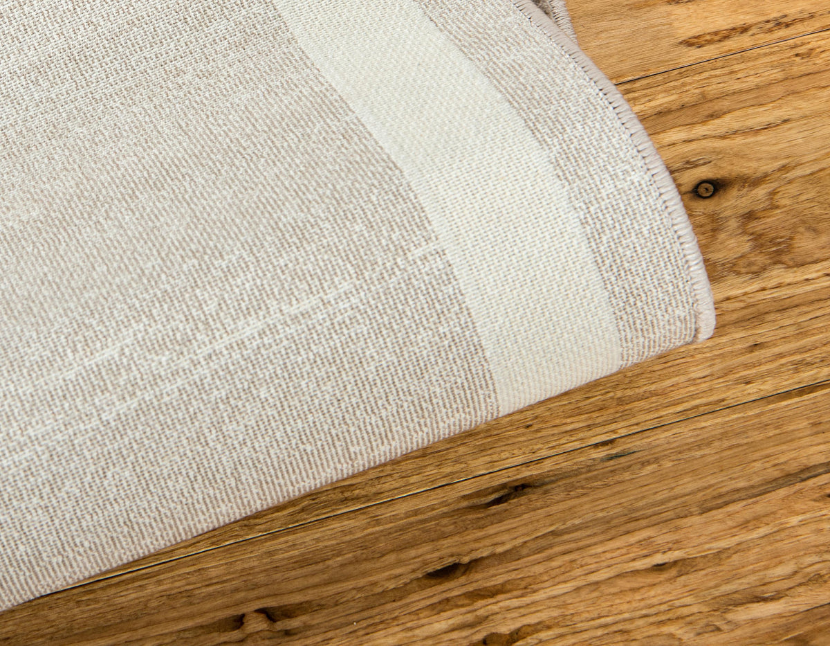 Reims – Bordered European-Style Area Rug