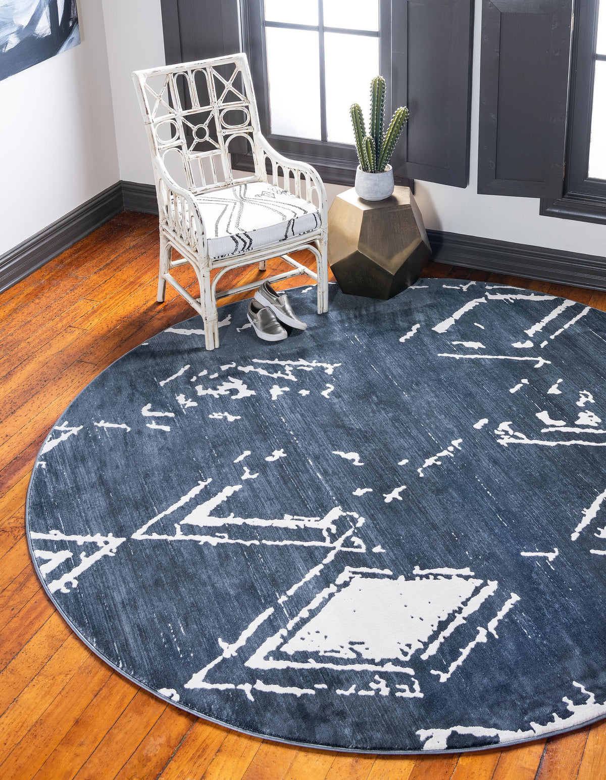 Nimes – Faded Diamond Motif Area Rug