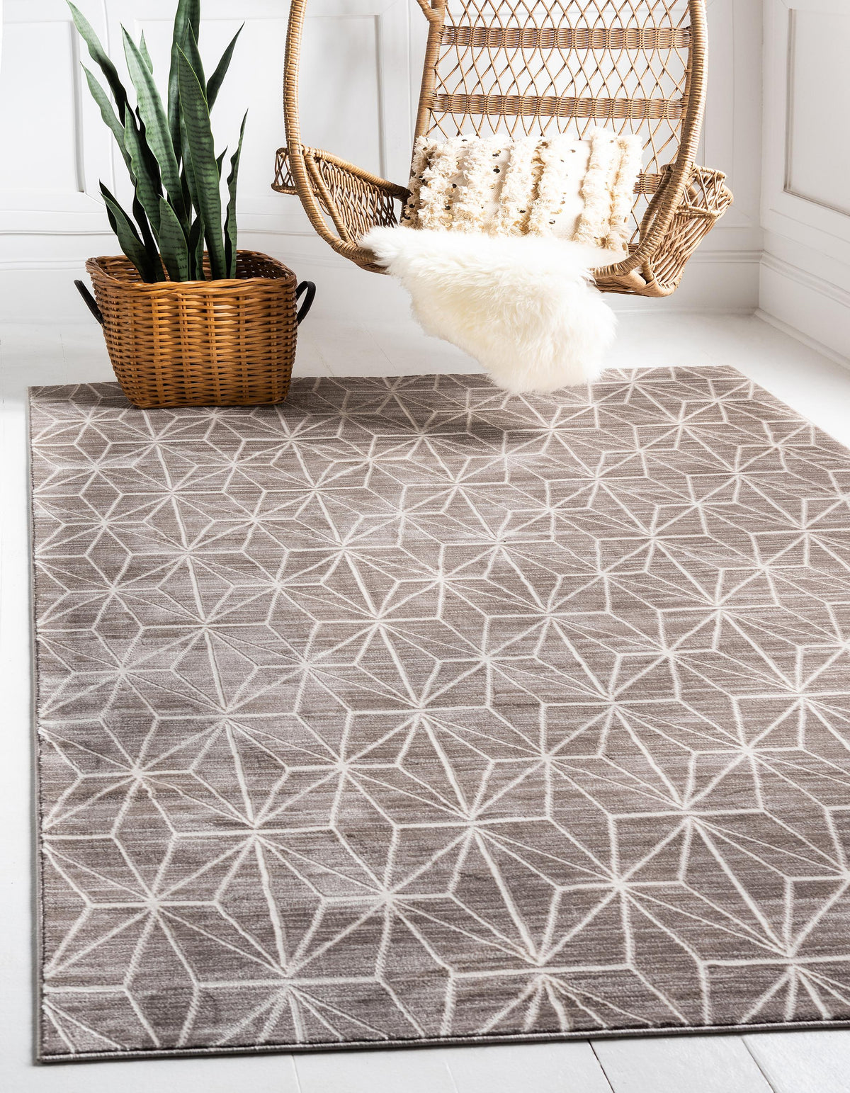 Elodie – Geometric Pattern Modern Rug