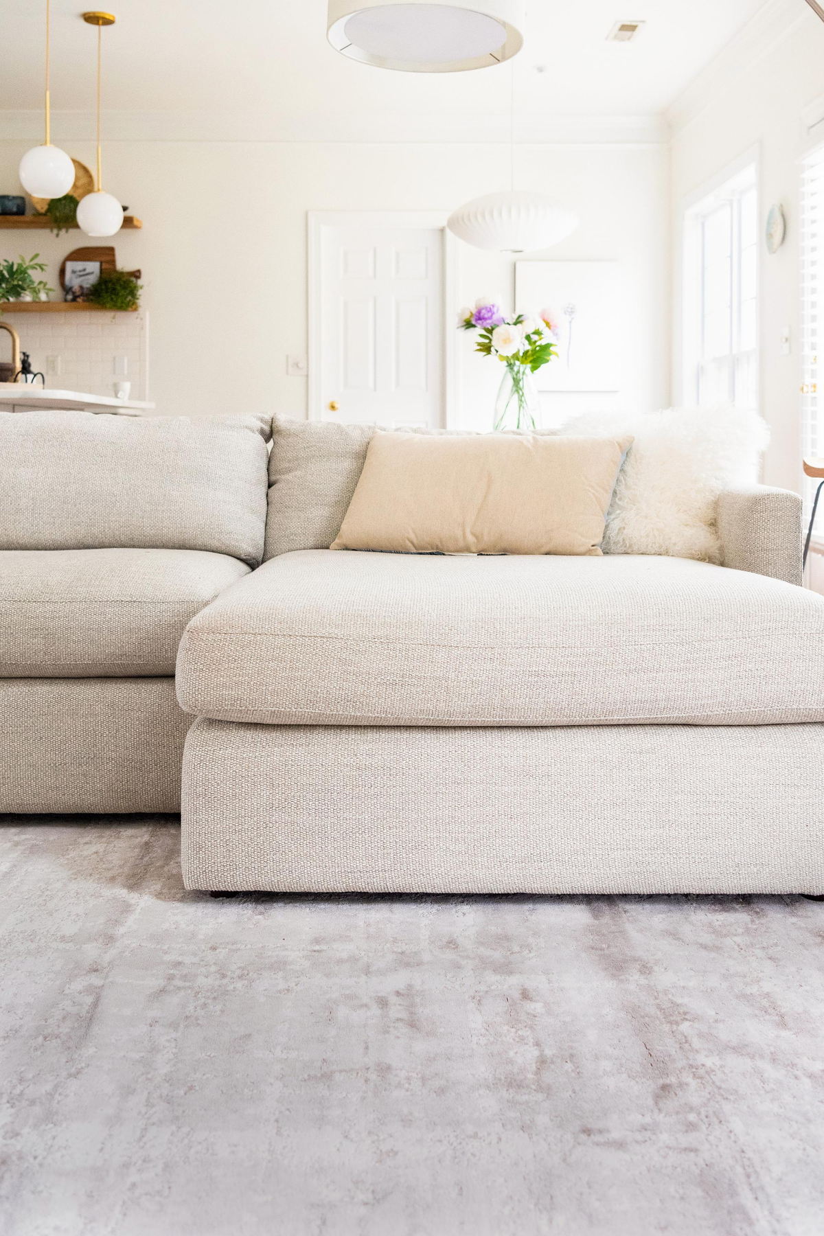 Manon – Distressed-Look Modern Area Rug