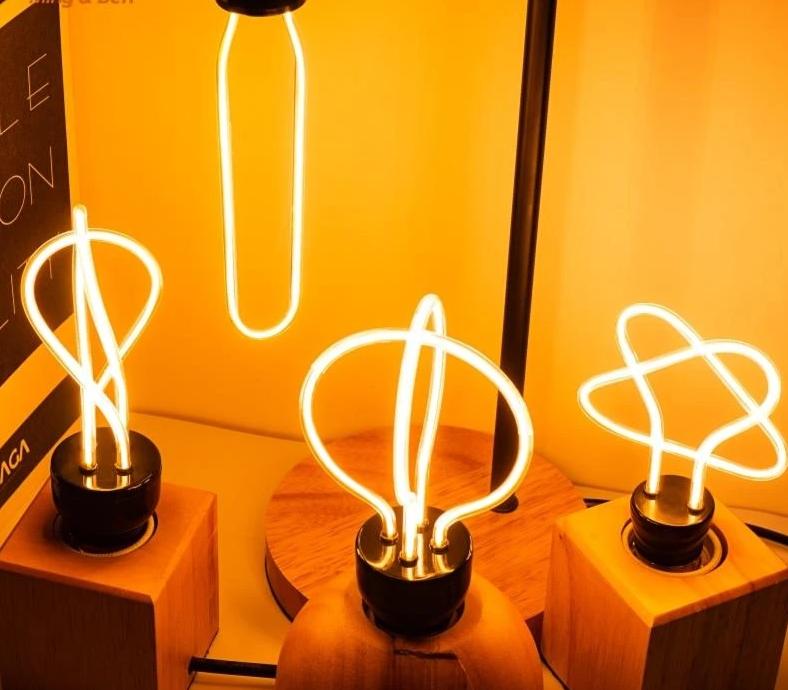 Amber – Vintage-Style E27 LED Filament Bulb