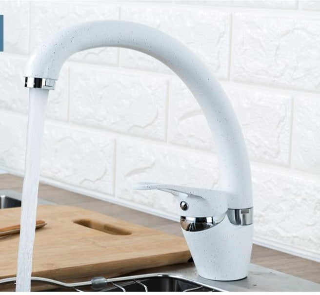 Pebble – Polished Brass Single-Hole Kitchen Tap