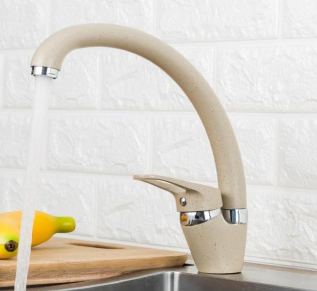 Pebble – Polished Brass Single-Hole Kitchen Tap