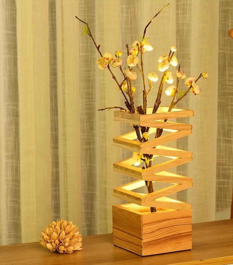 Truss – Folding Accordion-Arm Wood & Metal Desk Lamp