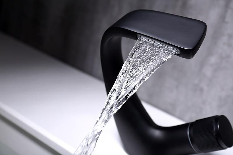 Brook – Solid Brass Waterfall Basin Mixer