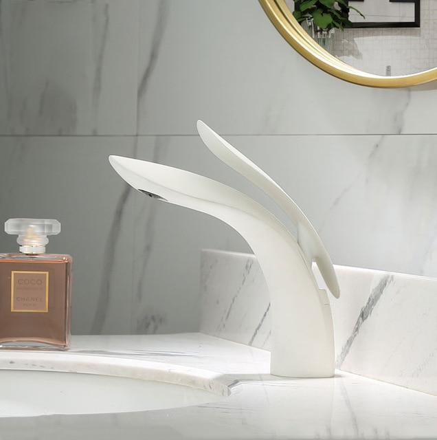 Sierra – Single-Lever Brass Basin Faucet in Six Finishes