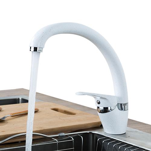 Pebble – Polished Brass Single-Hole Kitchen Tap