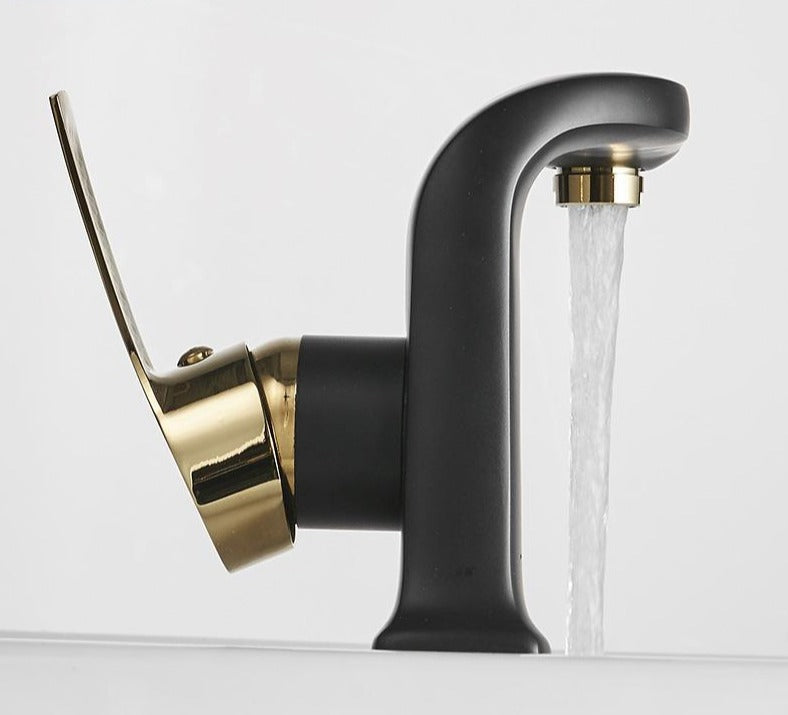 Flint – Curved Single-Hole Basin Mixer