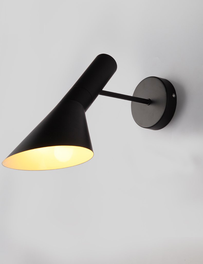 Fjord – Adjustable Metal Wall Light with Switch