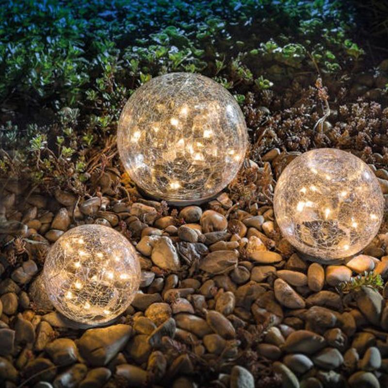 Embla – Crackle Glass Solar Globe Light