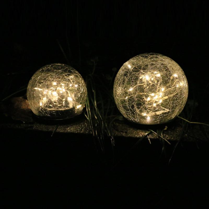 Embla – Crackle Glass Solar Globe Light