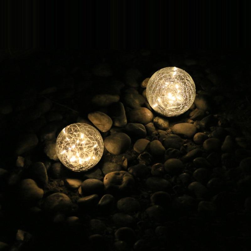 Embla – Crackle Glass Solar Globe Light