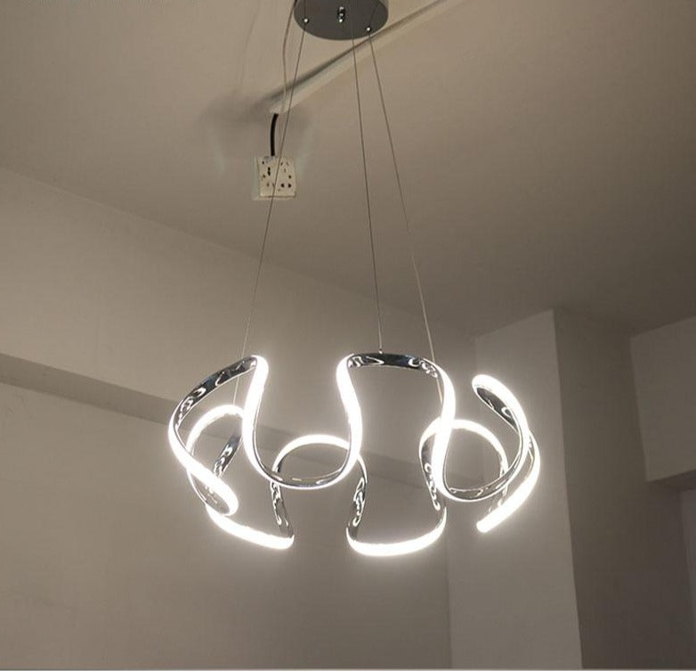 Modena – Sculptural Multi-Arm LED Chandelier