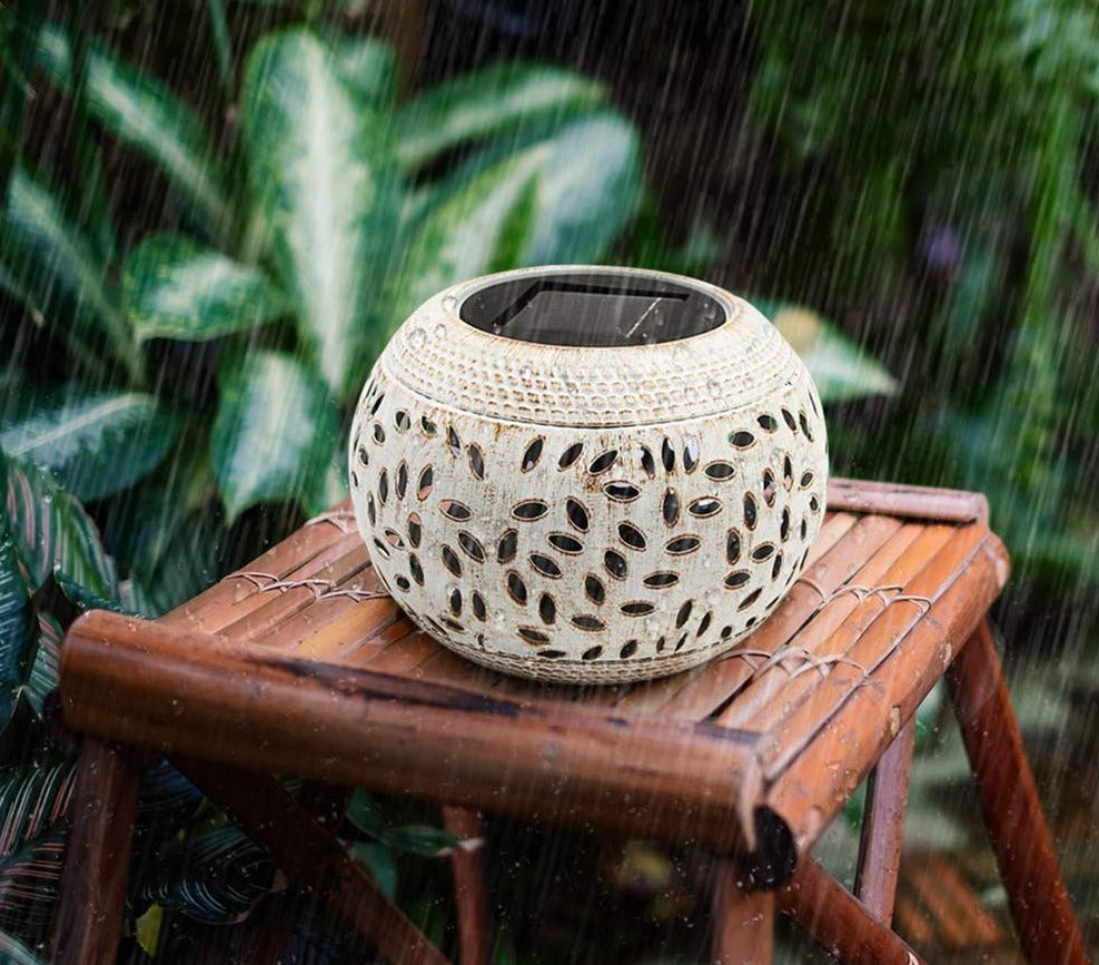 Amalfi – Globe Petal Cut-Out Solar Lantern