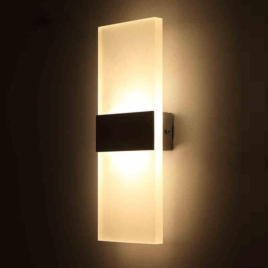 Beckett – Acrylic Strip LED Wall Light