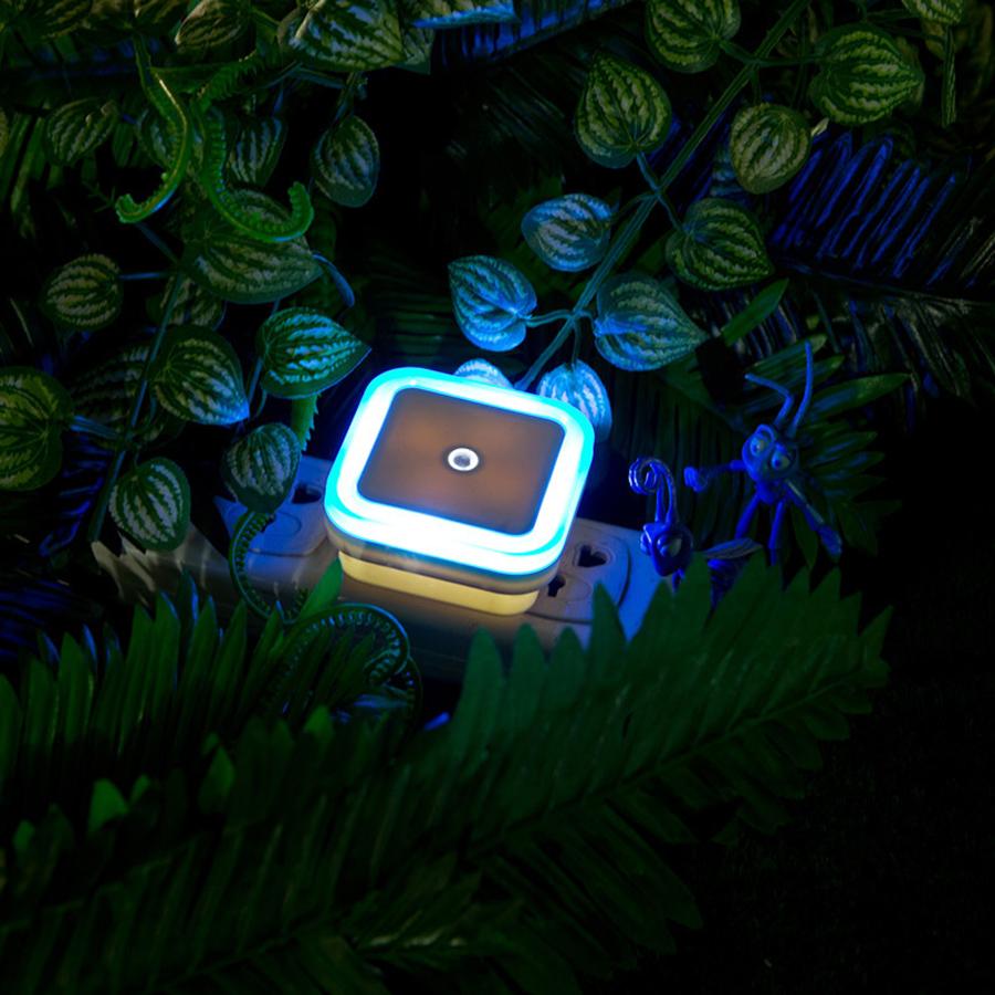 Lumen Cove – Plug-In Light Sensor Night Light
