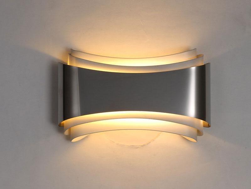 Hensley – Curved Acrylic LED Wall Light
