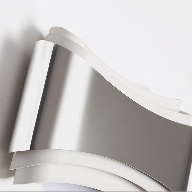 Hensley – Curved Acrylic LED Wall Light