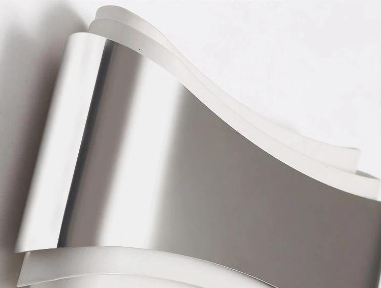 Hensley – Curved Acrylic LED Wall Light