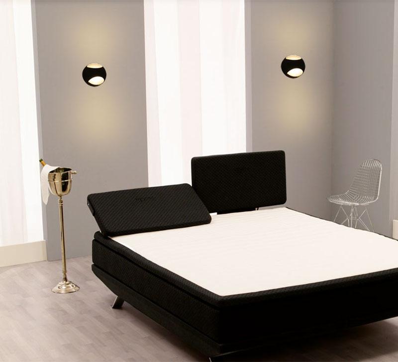 Maru – Round Iron Bounce-Light Wall Sconce