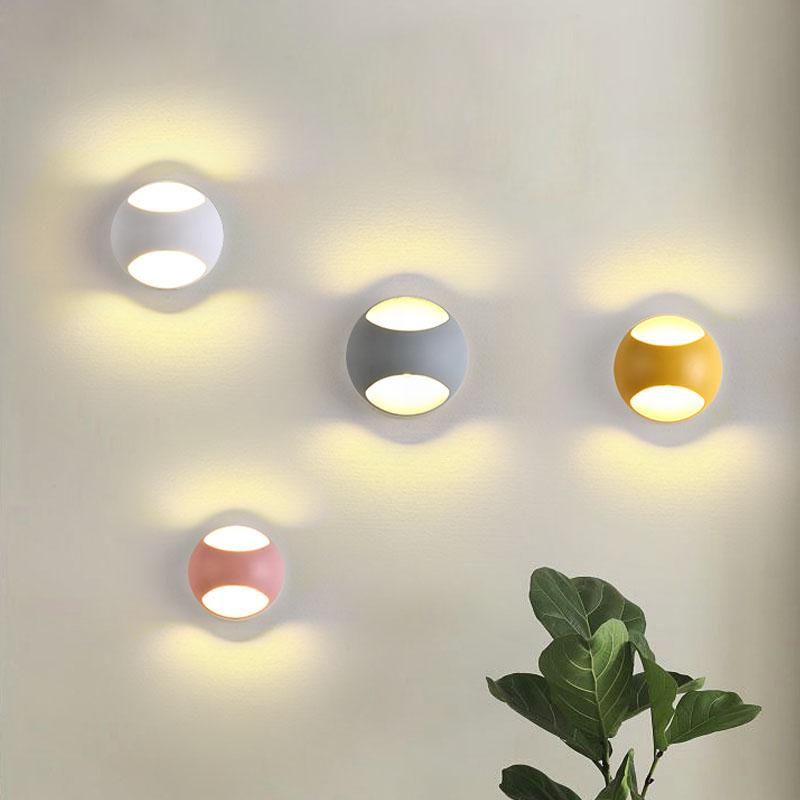 Maru – Round Iron Bounce-Light Wall Sconce