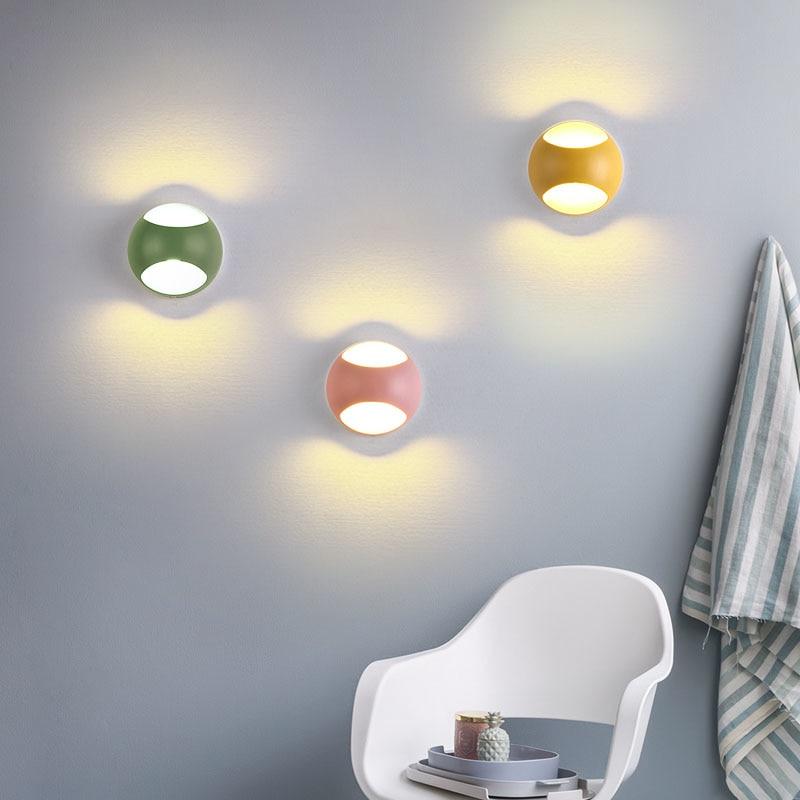 Maru – Round Iron Bounce-Light Wall Sconce