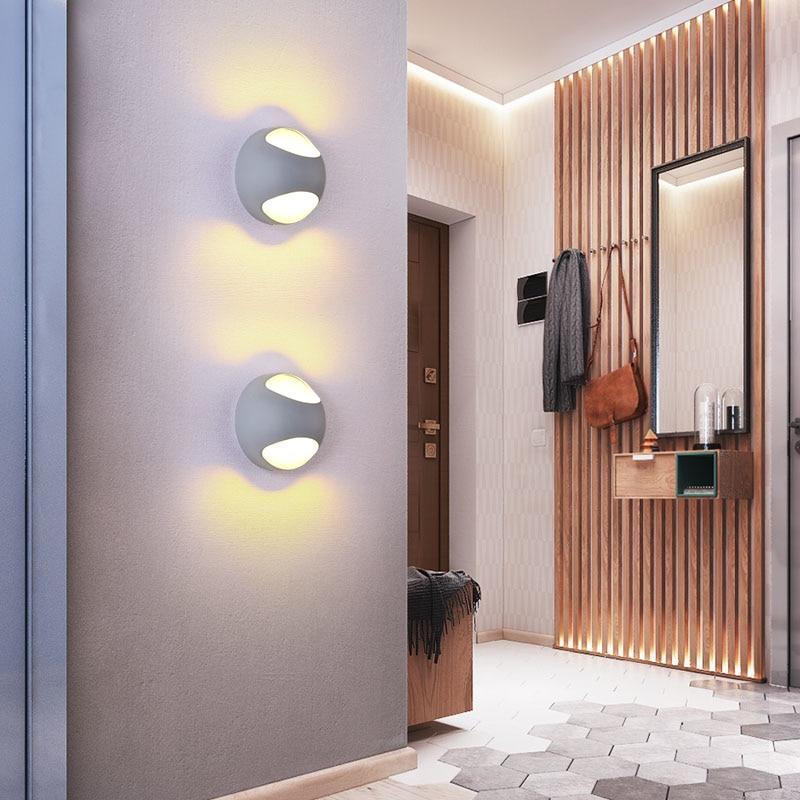 Maru – Round Iron Bounce-Light Wall Sconce