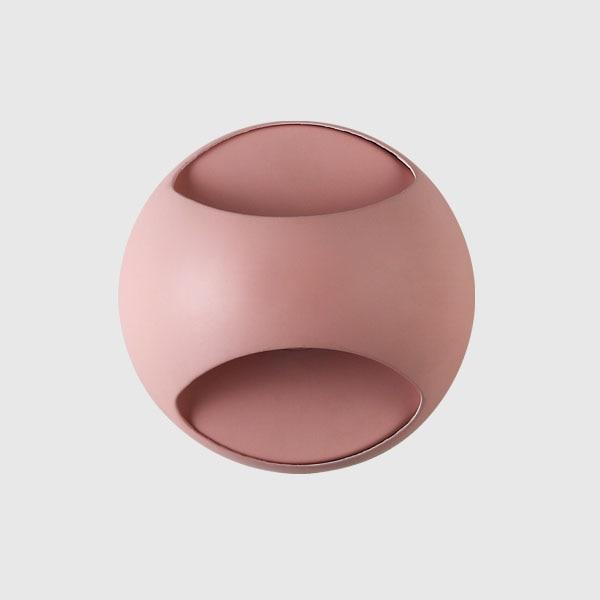 Maru – Round Iron Bounce-Light Wall Sconce