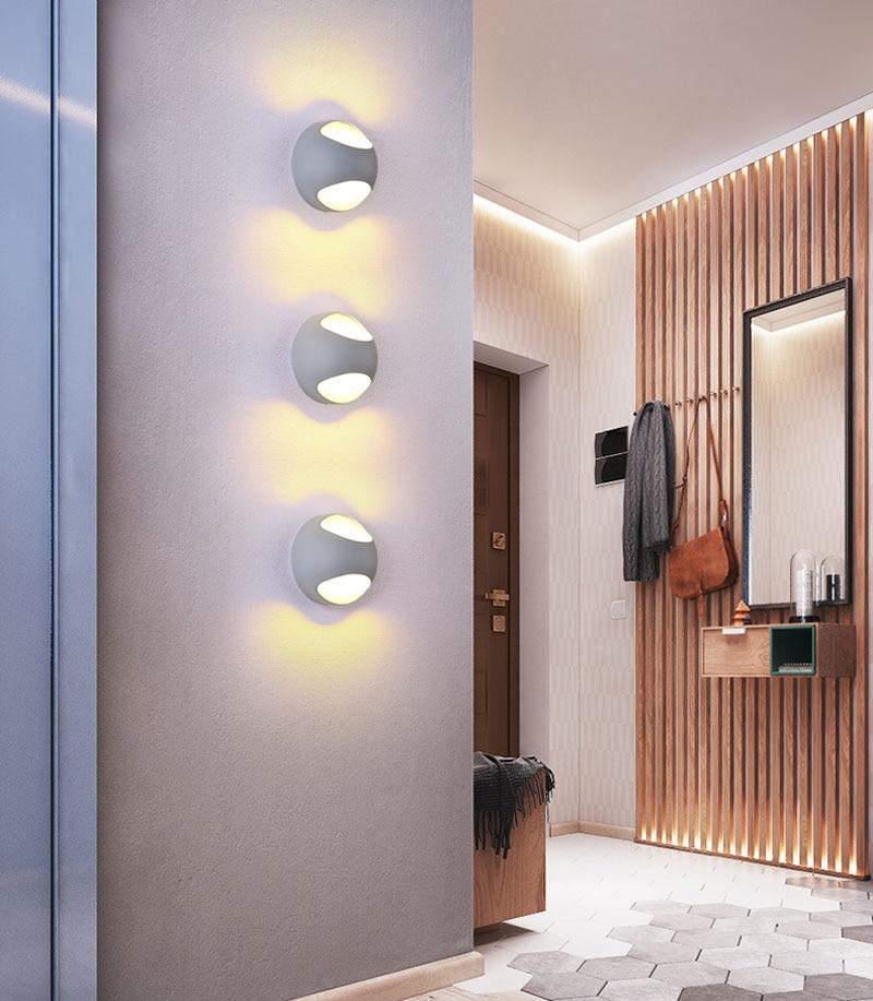Maru – Round Iron Bounce-Light Wall Sconce