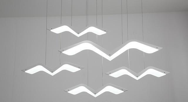 Alcyon – Bird-in-Flight LED Pendant Cluster