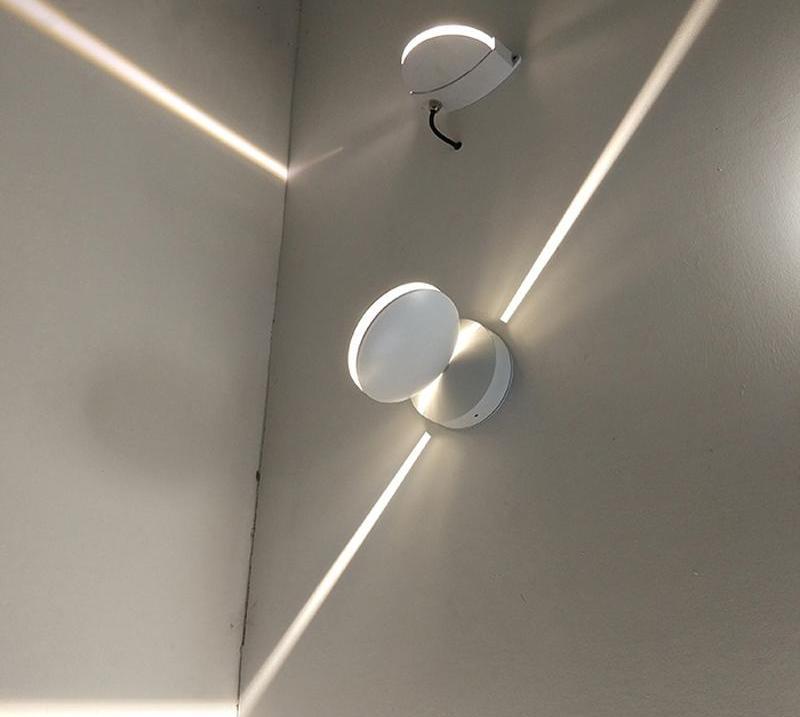 Chatsworth – Rotating Waterproof LED Wall Light