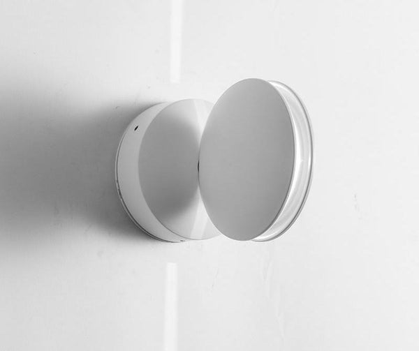 Chatsworth – Rotating Waterproof LED Wall Light