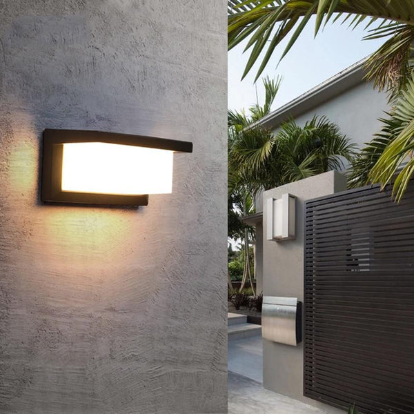 Harlow – Waterproof Aluminium Outdoor LED Light