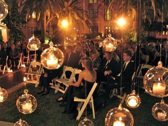 Rialto – Set of 12 Hanging Glass Globes