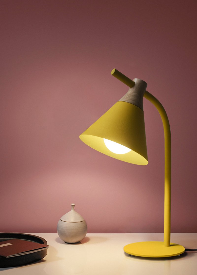 Plover – Iron and Wood Desk Lamp