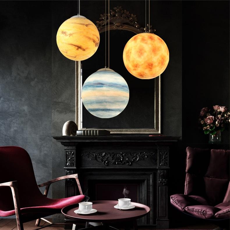 Orbita – Resin Planet Globe Pendant Light