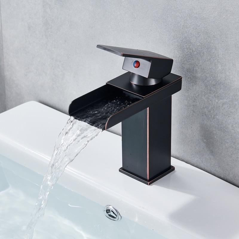 Hadley – Single-Handle Centre-Set Vanity Tap