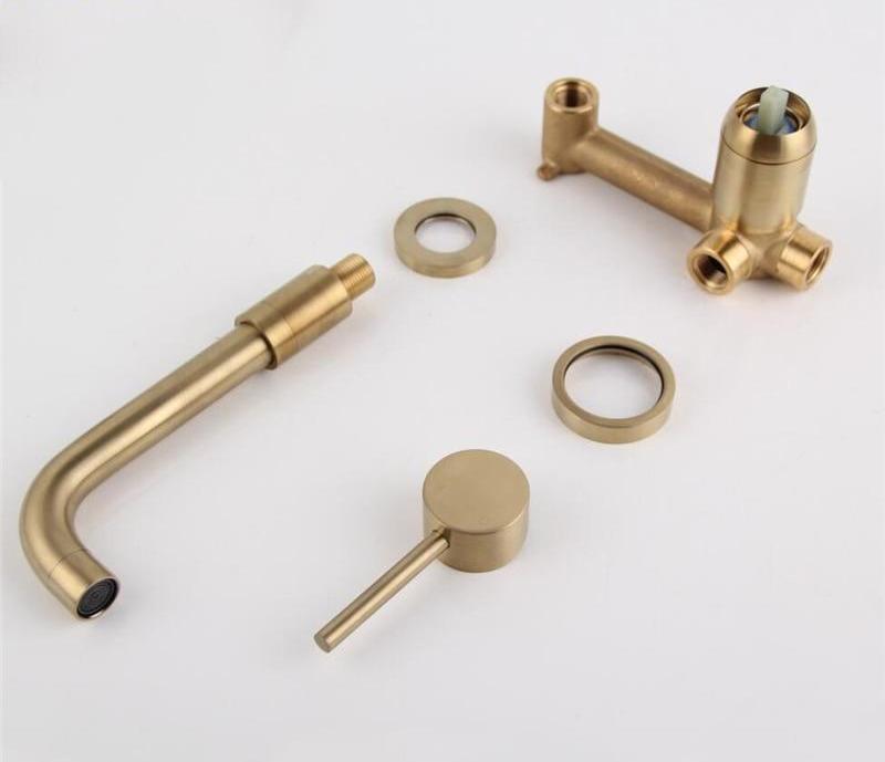 Thorne – Wall-Mounted Swivel Brass Tap