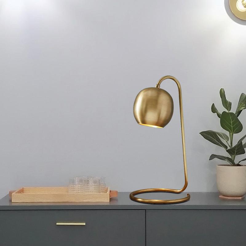 Patina – Copper-Plated Iron Retro Table Lamp
