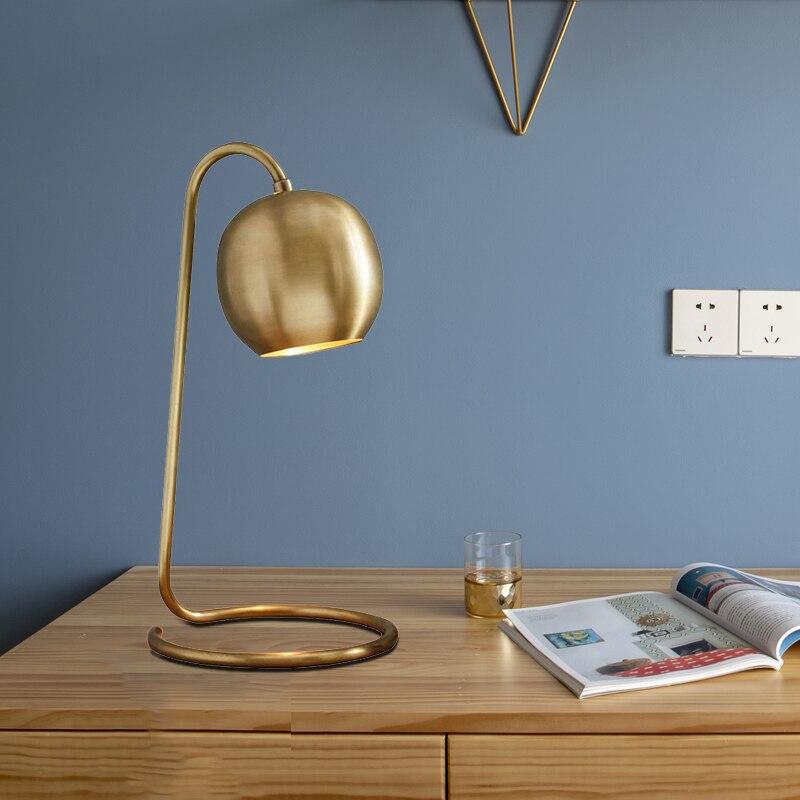 Patina – Copper-Plated Iron Retro Table Lamp