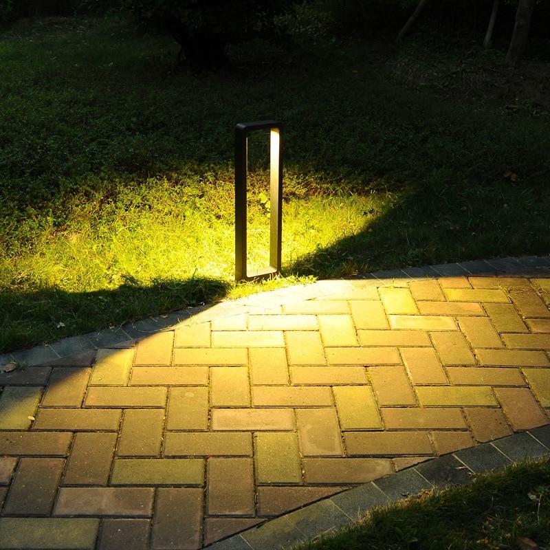 Kuro – Black Aluminium Outdoor LED Frame Light