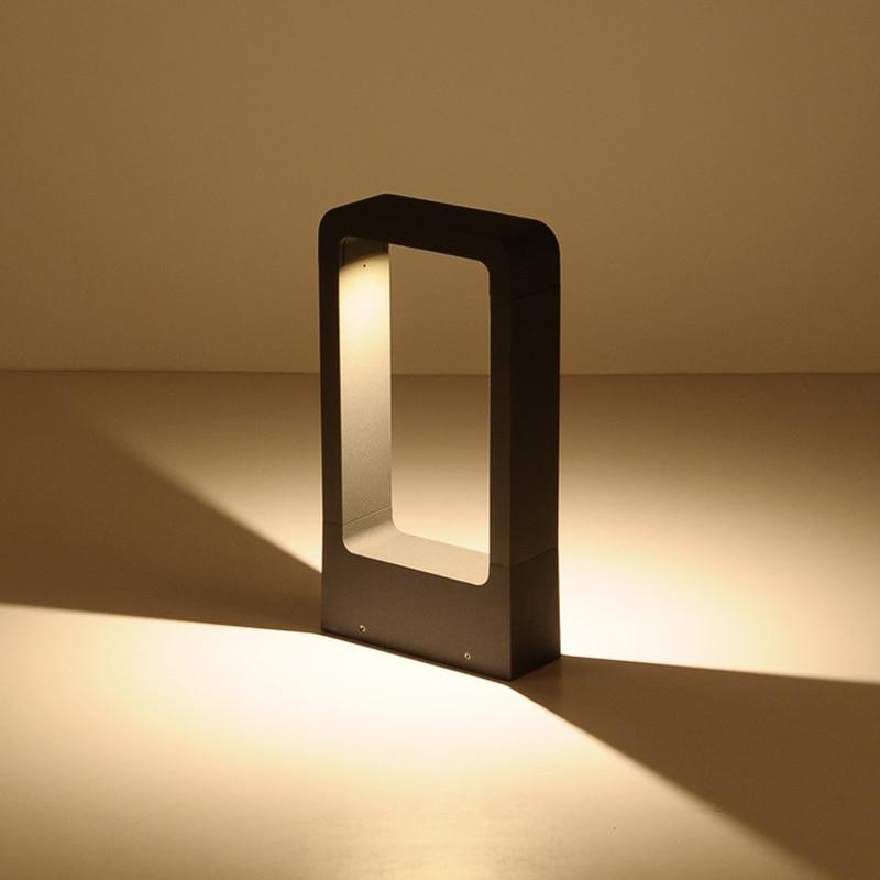 Kuro – Black Aluminium Outdoor LED Frame Light